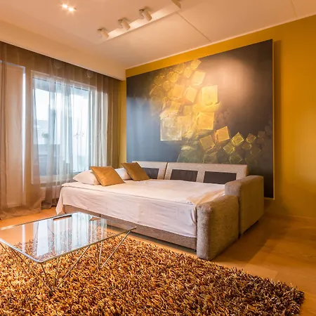 Hilltop Apartments - City Centre Foorum Апартаменты Таллин