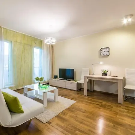 Апартаменты Hilltop Apartments - City Centre Foorum *
