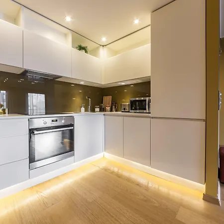 Hilltop Apartments - City Centre Foorum Apartment *