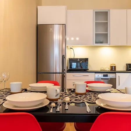 Hilltop Apartments - City Centre Foorum Apartment