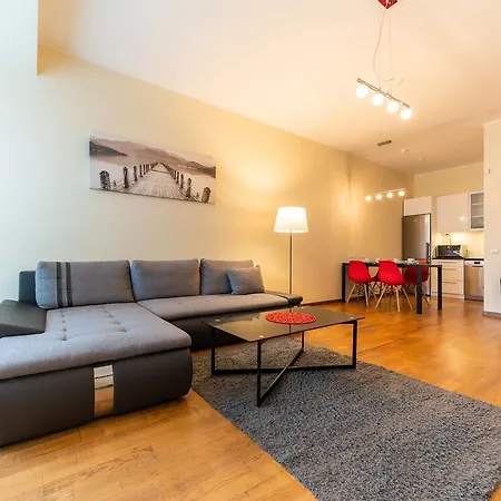 Apartmán Hilltop - Centre Foorum *