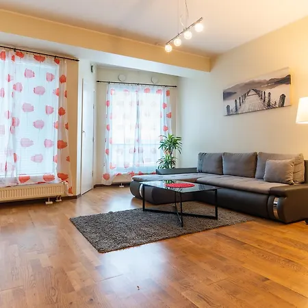 Hilltop - Centre Foorum Apartmán Tallinn