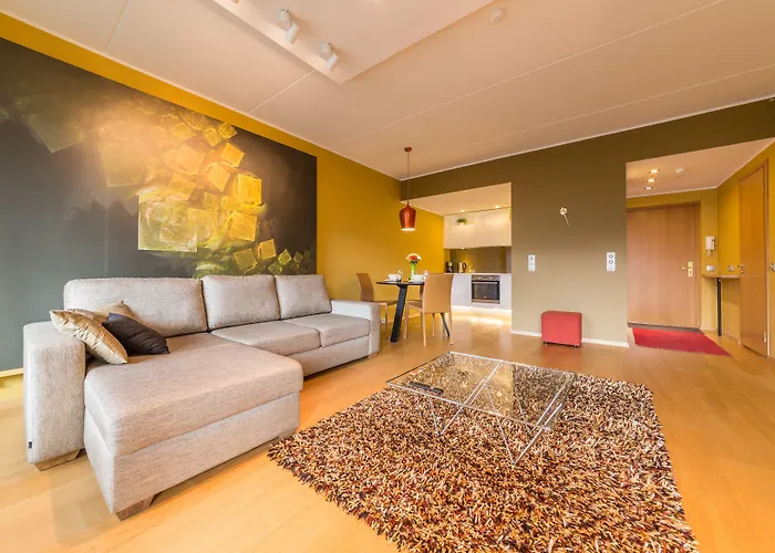 Hilltop Apartments - City Centre Foorum Апартаменты