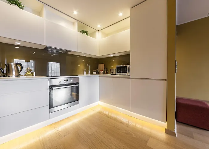 Hilltop Apartments - City Centre Foorum Апартаменты *