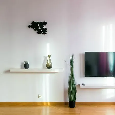 Hilltop - Centre Foorum Apartamento
